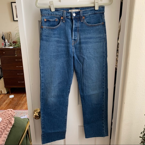 Levi’s Wedgie Fit Straight Leg Jeans - Picture 4 of 12